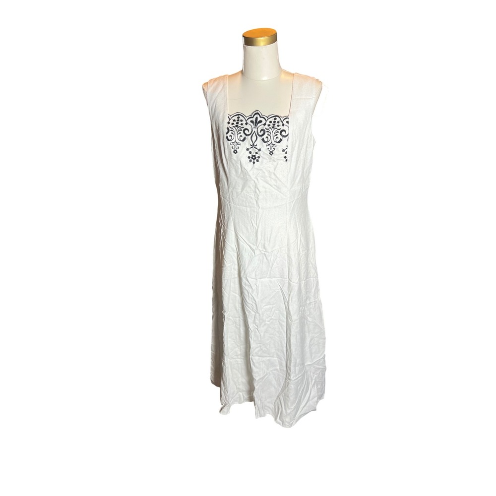 Vintage White Embroidered Square Neck Midi Dress Made in USA Size 8 4345